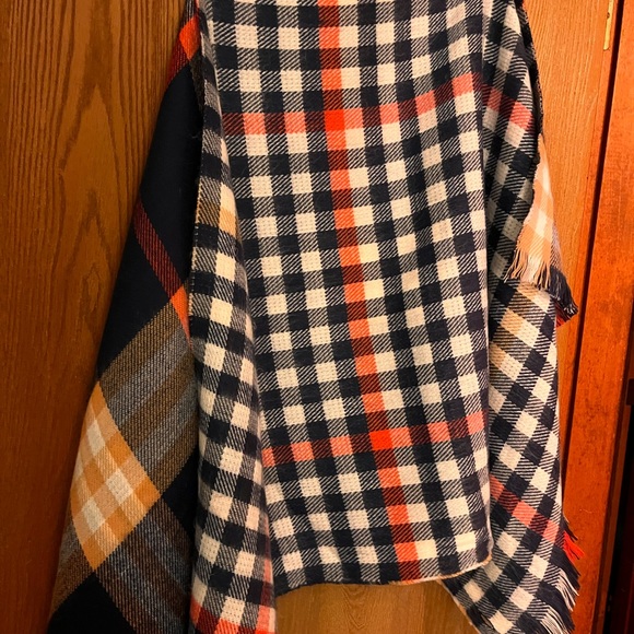 Scarf/wrap G&L - Picture 2 of 3